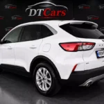 Оренда білого Ford Escape 2020 вигляд спереду