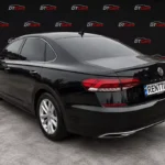 Оренда чорного Volkswagen Passat 2020 вигляд спереду